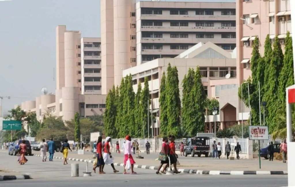 federal secretariat abuja 1200x760 1 1024x649 1.jpg