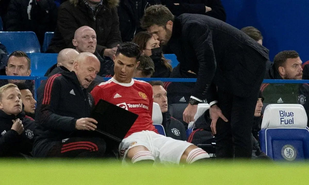 michael carrick ronaldo bench.jpg