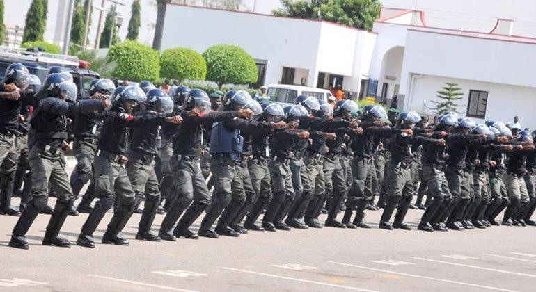 nigeria police mobile force