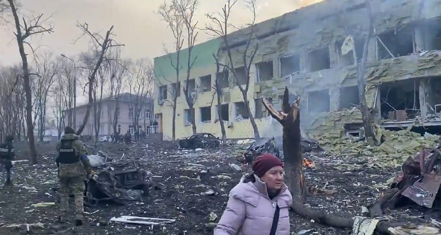 mariupol maternity hospital ukraine video screenshot