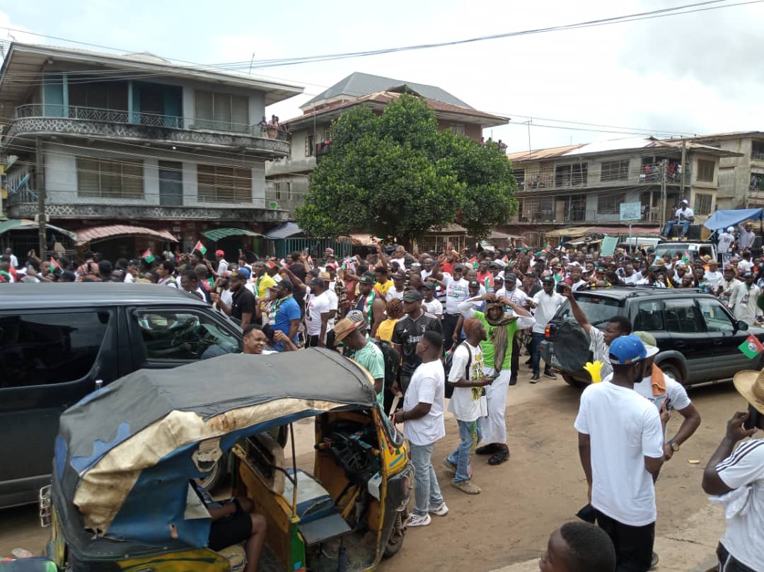 Peter Obi’s supporters hold mega rally in Onitsha, shut down major streets