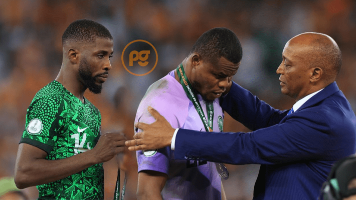 super eagles receiving medals